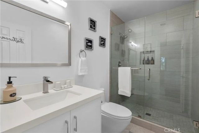 19538 Redwing, Los Angeles, CA 91356