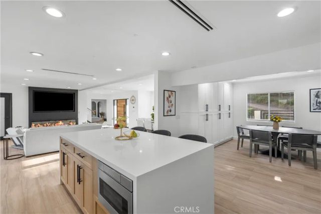 19538 Redwing, Los Angeles, CA 91356