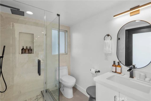 19538 Redwing, Los Angeles, CA 91356