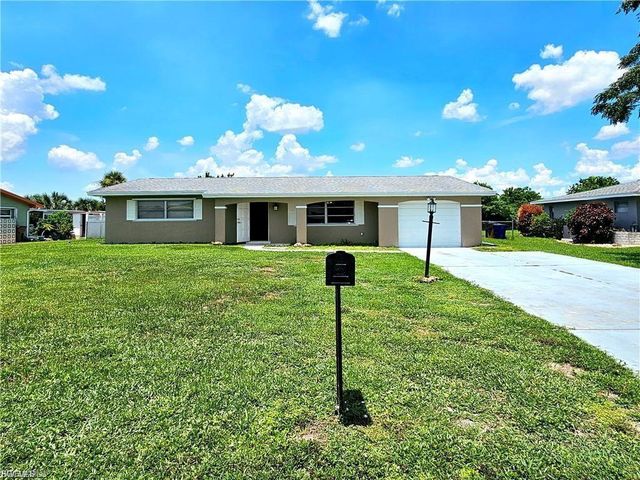 211 S Lake DR, Lehigh Acres, FL 33936