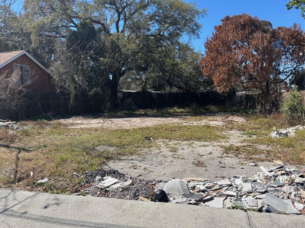 Image 2 of property listing at 1630 S RIO GRANDE AVENUE, Orlando, FL 32805