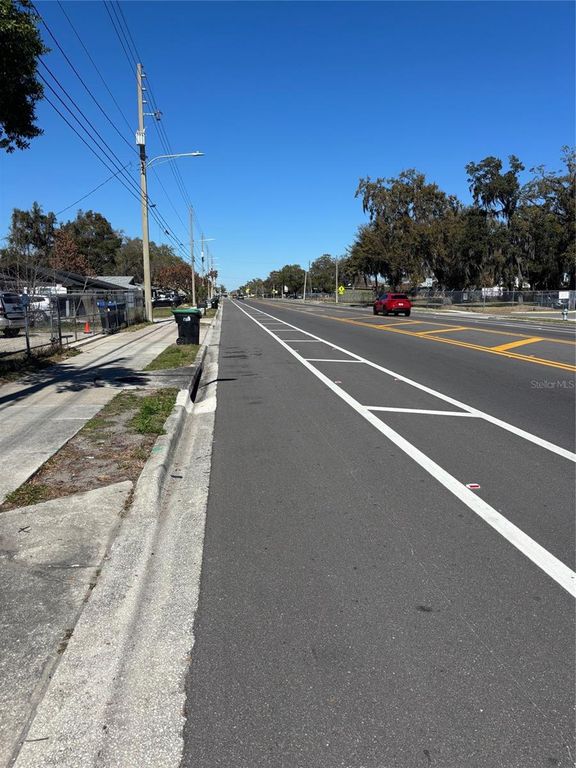 Image 3 of property listing at 1630 S RIO GRANDE AVENUE, Orlando, FL 32805