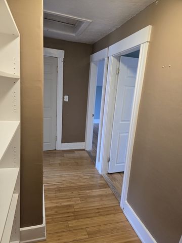 14 Chestnut Ave 2, Auburn, MA 01501