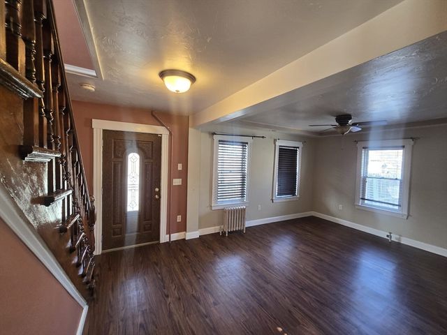 14 Chestnut Ave 2, Auburn, MA 01501