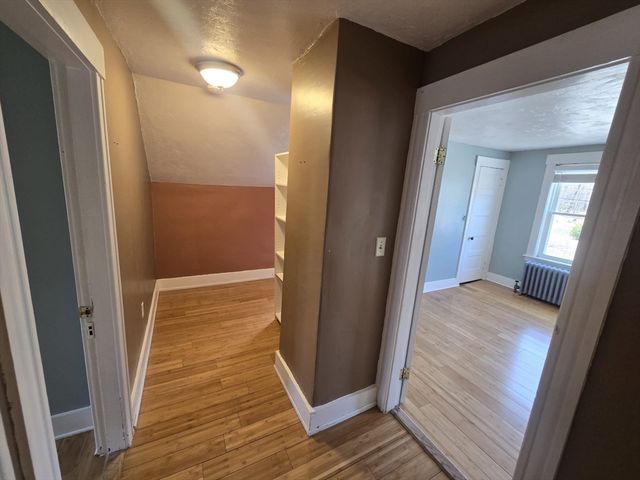 14 Chestnut Ave 2, Auburn, MA 01501