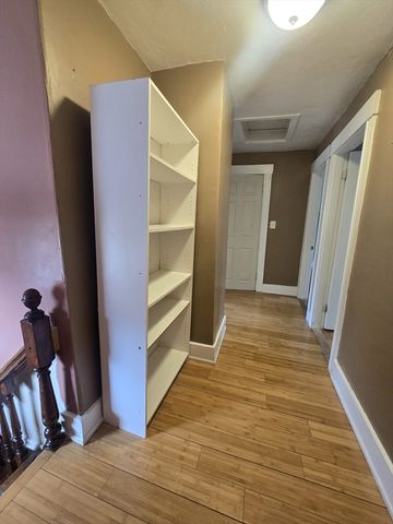 14 Chestnut Ave 2, Auburn, MA 01501