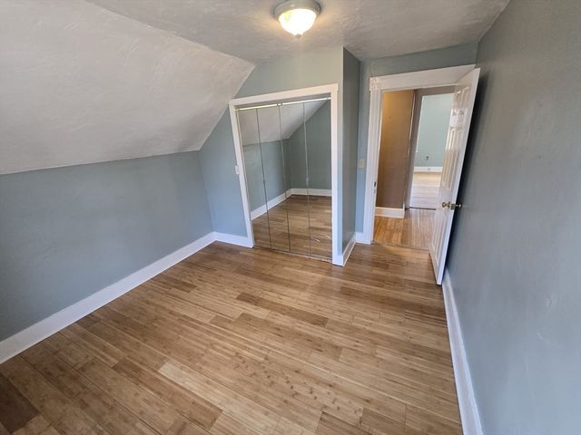 14 Chestnut Ave 2, Auburn, MA 01501