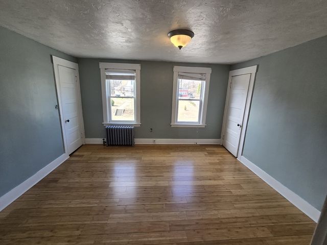 14 Chestnut Ave 2, Auburn, MA 01501