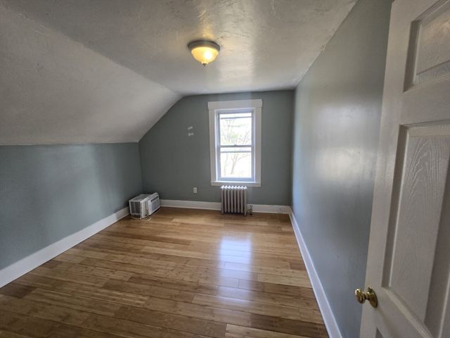 14 Chestnut Ave 2, Auburn, MA 01501