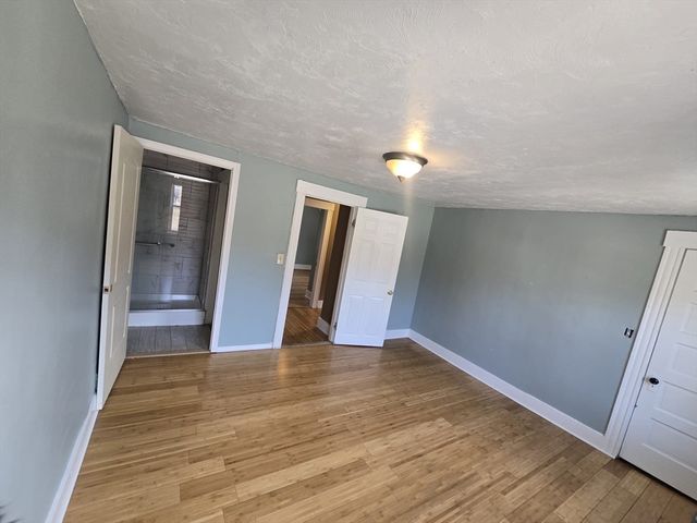14 Chestnut Ave 2, Auburn, MA 01501
