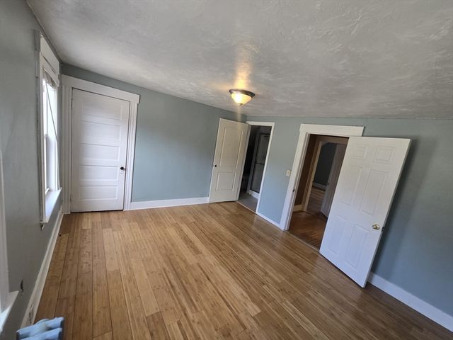 14 Chestnut Ave 2, Auburn, MA 01501