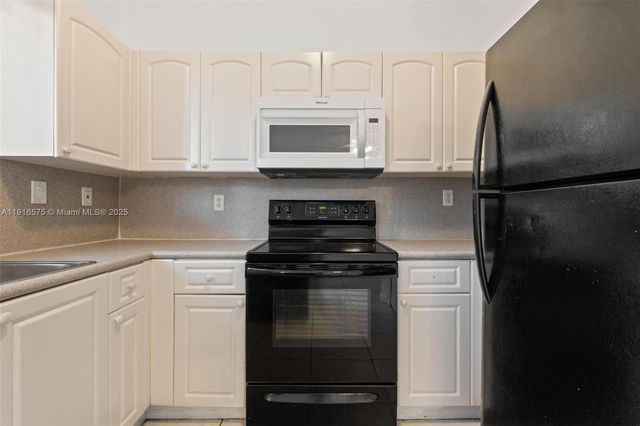 1406 SE 26th Ct 311, Homestead, FL 33035