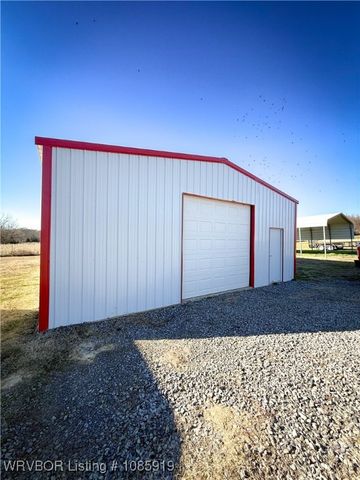 40501 210th Avenue, Howe, OK 74940