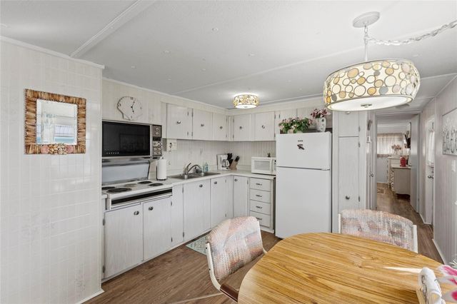 4019 OAKWOOD, Bradenton, FL 34208