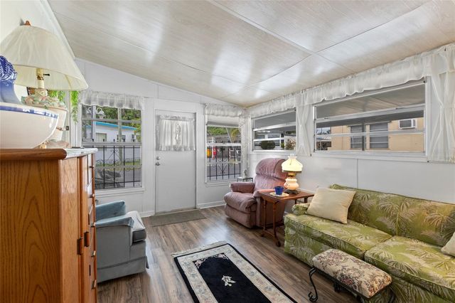 4019 OAKWOOD, Bradenton, FL 34208