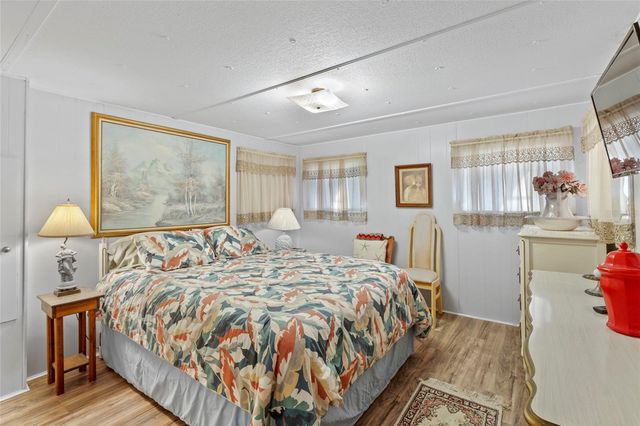 4019 OAKWOOD, Bradenton, FL 34208