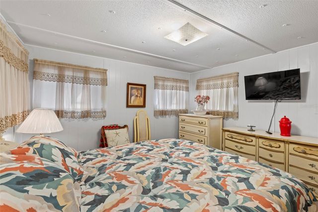 4019 OAKWOOD, Bradenton, FL 34208