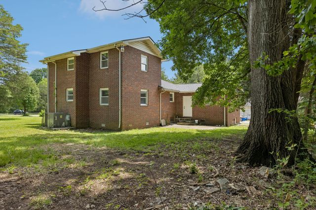 2200 Mount Herman Rd, Murfreesboro, TN 37127