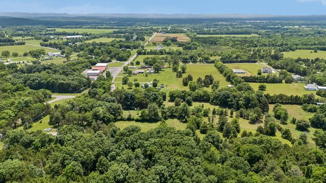 2200 Mount Herman Rd, Murfreesboro, TN 37127