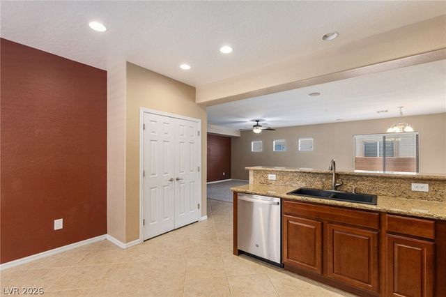 4117 Gliding Gulls Avenue, North Las Vegas, NV 89084