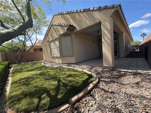 4117 Gliding Gulls Avenue, North Las Vegas, NV 89084