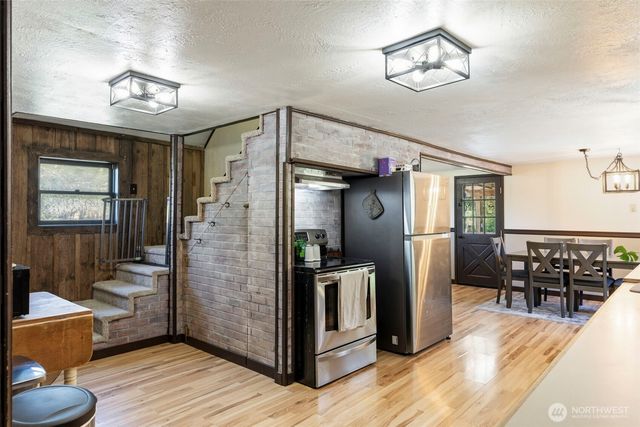 293 Logan Hill Road, Chehalis, WA 98532