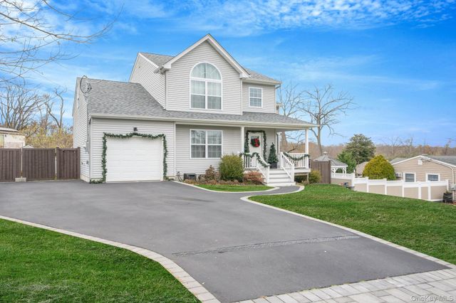 66 Locust Drive, Kings Park, NY 11754