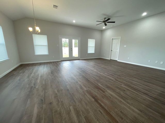 227 County Road 5017, Cleveland, TX 77327