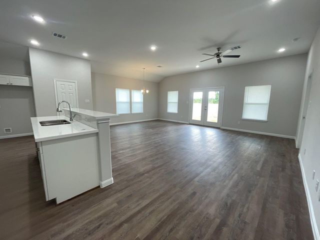 227 County Road 5017, Cleveland, TX 77327