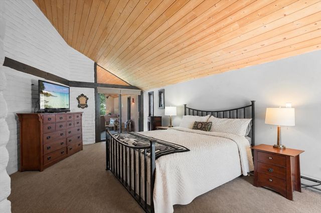 36 Sandia Heights Drive NE, Albuquerque, NM 87122