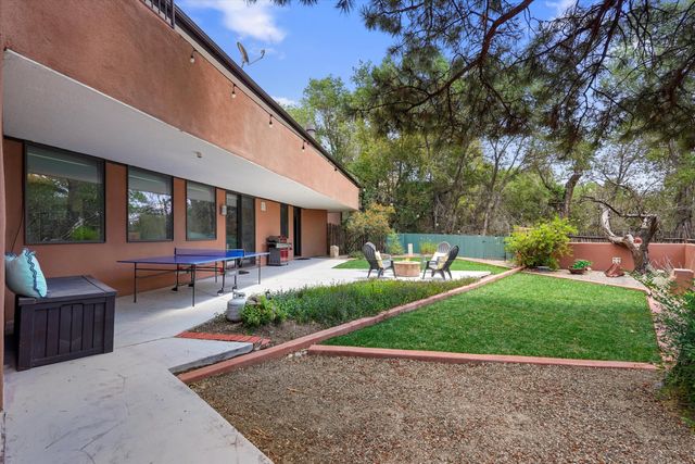 36 Sandia Heights Drive NE, Albuquerque, NM 87122