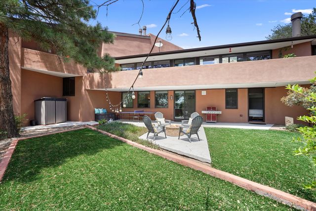 36 Sandia Heights Drive NE, Albuquerque, NM 87122