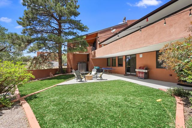 36 Sandia Heights Drive NE, Albuquerque, NM 87122