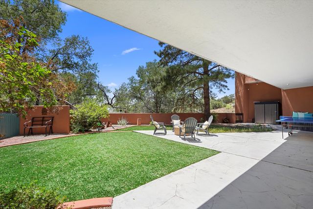36 Sandia Heights Drive NE, Albuquerque, NM 87122
