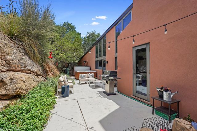 36 Sandia Heights Drive NE, Albuquerque, NM 87122