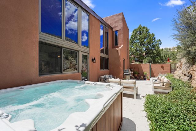 36 Sandia Heights Drive NE, Albuquerque, NM 87122