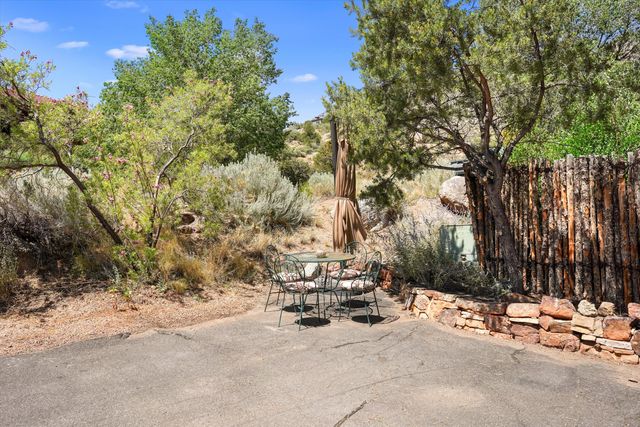 36 Sandia Heights Drive NE, Albuquerque, NM 87122
