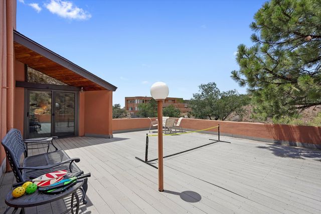 36 Sandia Heights Drive NE, Albuquerque, NM 87122