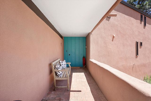 36 Sandia Heights Drive NE, Albuquerque, NM 87122