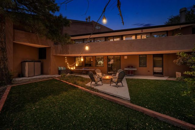 36 Sandia Heights Drive NE, Albuquerque, NM 87122