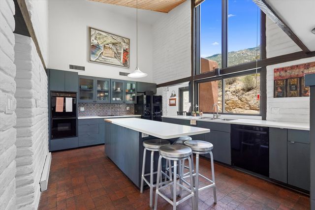 36 Sandia Heights Drive NE, Albuquerque, NM 87122
