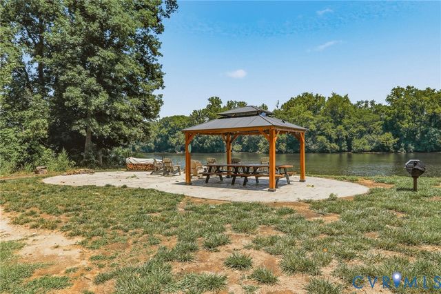 3649 Stone Harbor Dr, Midlothian, VA 23113