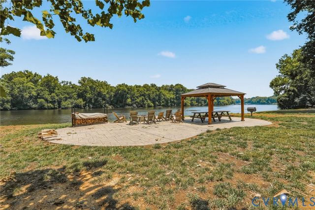 3649 Stone Harbor Dr, Midlothian, VA 23113