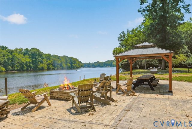3649 Stone Harbor Dr, Midlothian, VA 23113
