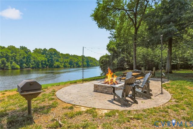 3649 Stone Harbor Dr, Midlothian, VA 23113