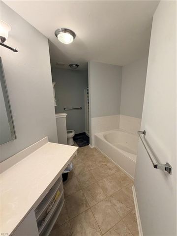 807 Oak Springs CT, Newport News, VA 23602