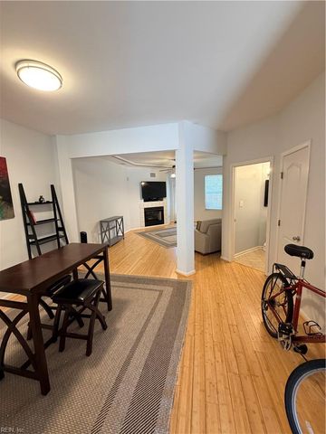 807 Oak Springs CT, Newport News, VA 23602