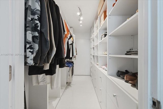 18051 Biscayne Blvd 1701, Aventura, FL 33160