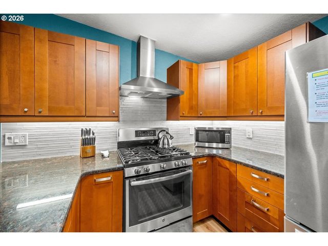 1658 S EDGEWOOD St, Seaside, OR 97138
