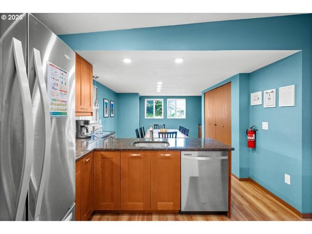 1658 S EDGEWOOD St, Seaside, OR 97138